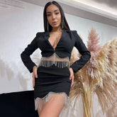 Blazer corto de talle alto con flecos de cristal y cuello de solapa, conjunto a juego